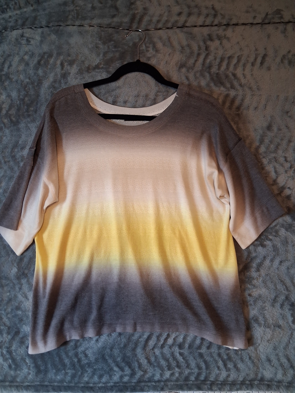 Nally & Millie Top Womens One Size Yellow Gray Ombre Short Sleeve Tee